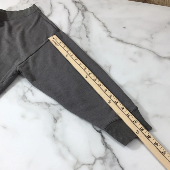 Fabletics Gray Sweatshirt Womens Medium Cotton Pullover - Picture 10 of 10
